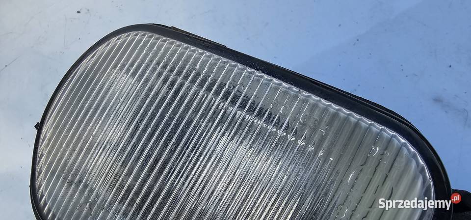 Halogen prawy przód mercedes w203 15100000 prawe