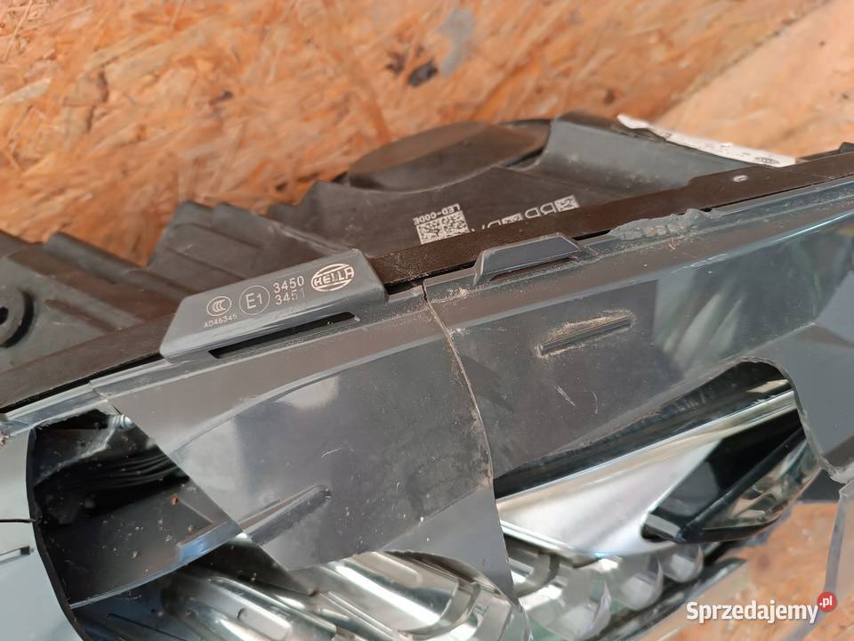 LAMPA PRAWY PRZÓD EU REFLEKTOR LED MERCEDES E Nowy Tomyśl