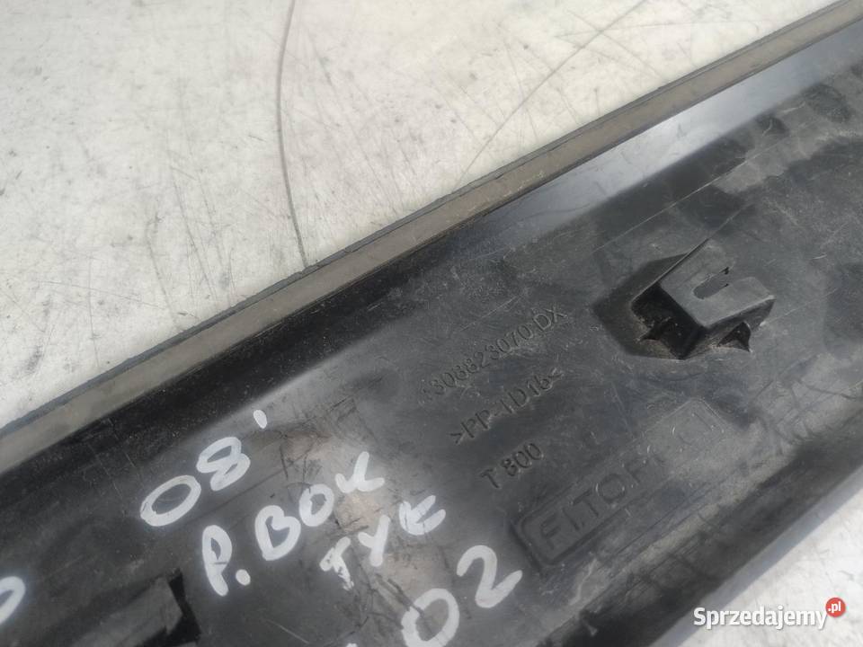 LISTWA DRZWI PRAWY TYŁ FIAT FIORINO 1308823070 Osłony i zaślepki sprzedam