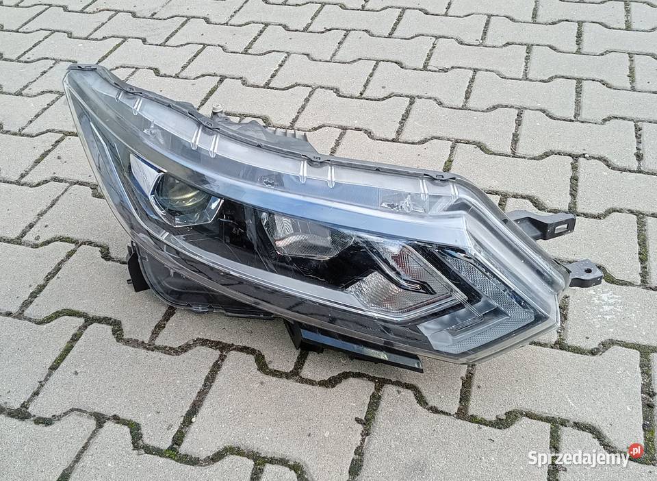 Nissan Qashqai Lift Led reflektor lampa prawy Lampy przednie Przeźmierowo sprzedam