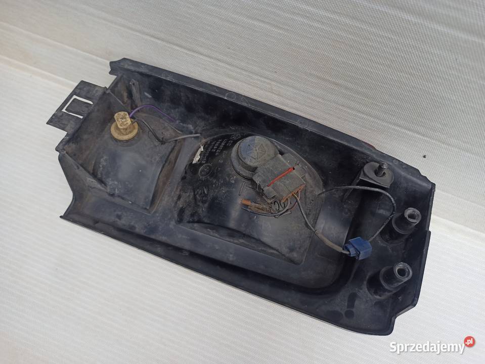 Chrysler Grand Voyager II 2 lampa tył tylna sprzedam