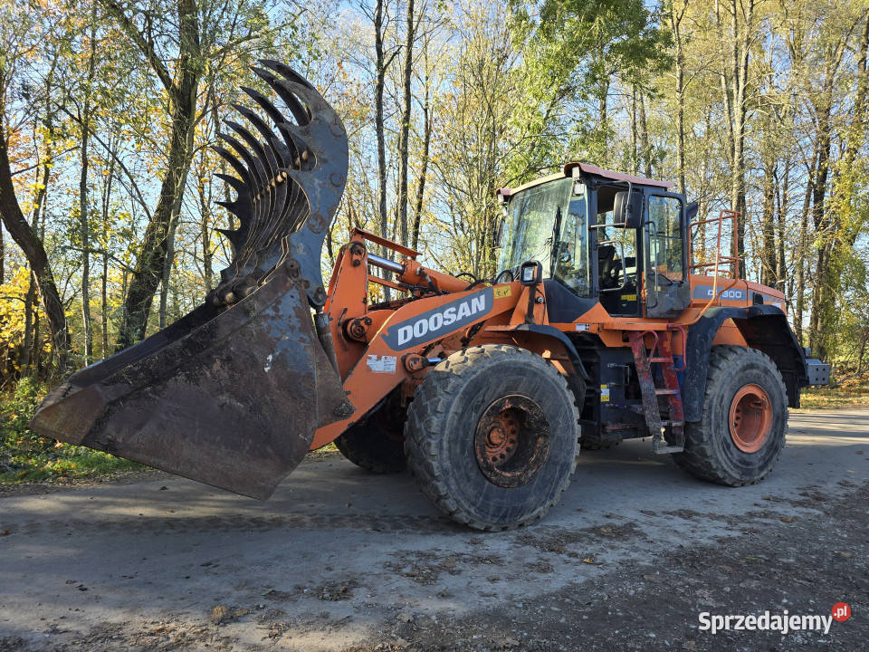 Ładowarka kołowa DOOSAN DL3003 z WAGĄ 5237 mth VAT marża Augustów
