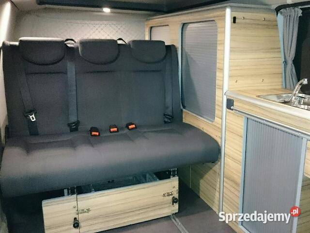 Volkswagen T5 lang Rok produkcji 2010