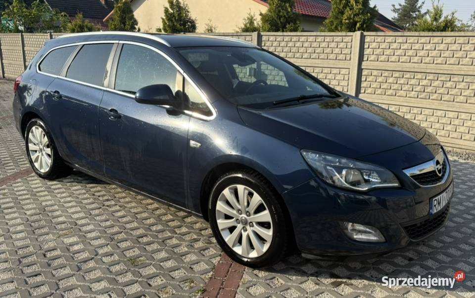 Opel Astra J 17 Sports Tourer CDTI Mielec sprzedam