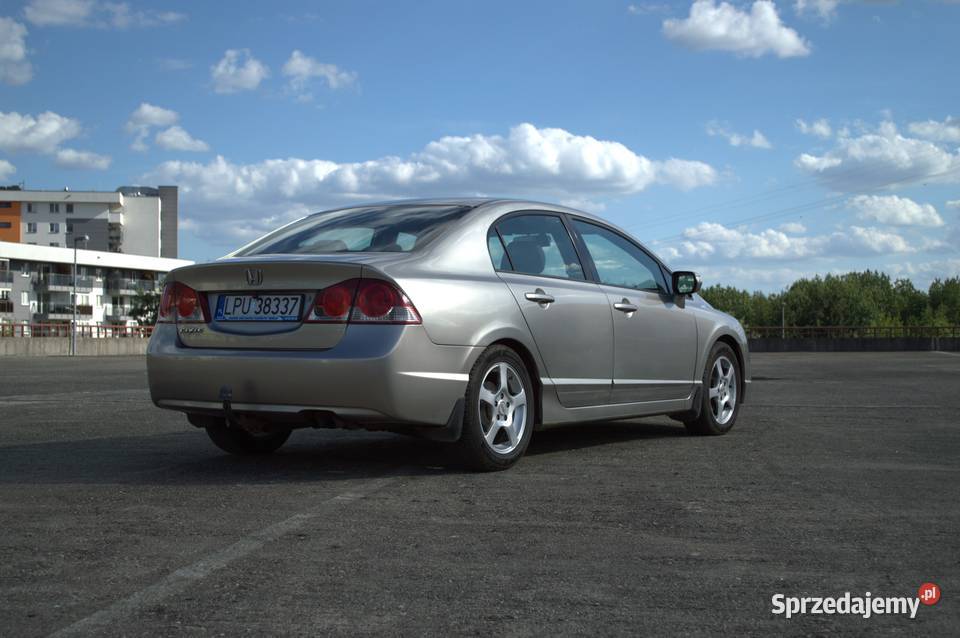 Honda Civic VIII sedan 1.8