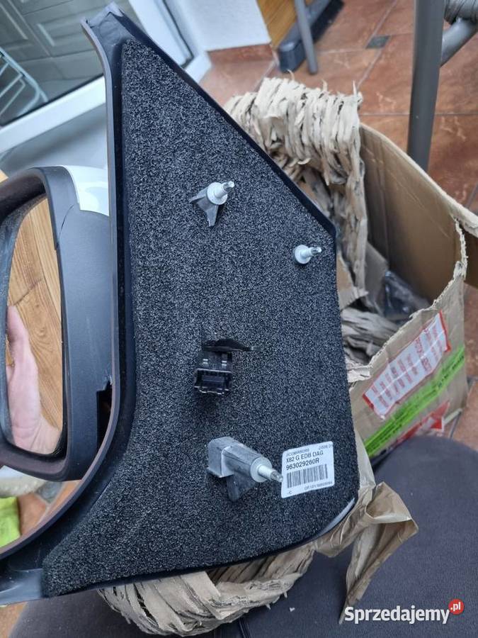 Lusterko renault trafic 4 uszkodzone szybka cala