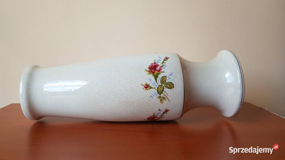 Wazon ceramiczny z różami kwiatami róża ceramika Dąbrowa Górnicza