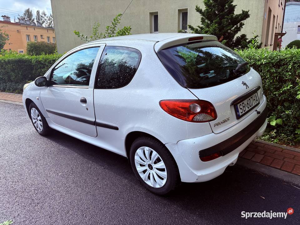 Peugeot 206 14 HDi 2010r Ekonomiczne Zadbane nieuszkodzony