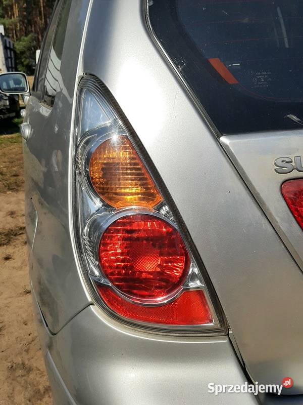 Suzuki Liana Lift Lampa Tylna Lewa Prawa Rok produkcji 2006 wielkopolskie Nowy Tomyśl sprzedam