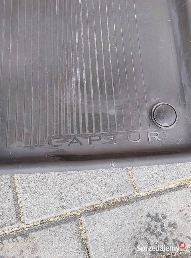 Dywaniki gumowe nowe do Renault Captur z 2025r Nowy Broniszew sprzedam