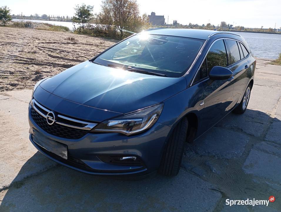 Wypożyczalnia wynajem auta samochodu Opel Astra Płock