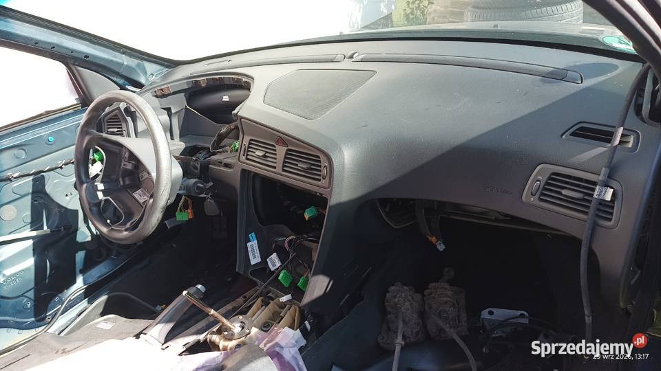 Części Volvo V70 z 2002 roku 24i 140 kod lakieru Drzwi warmińsko-mazurskie