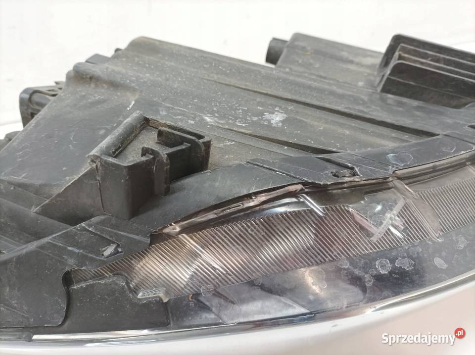 LAMPA PRZÓD LEWA EUROPA USZKODZONA Hyundai ix35