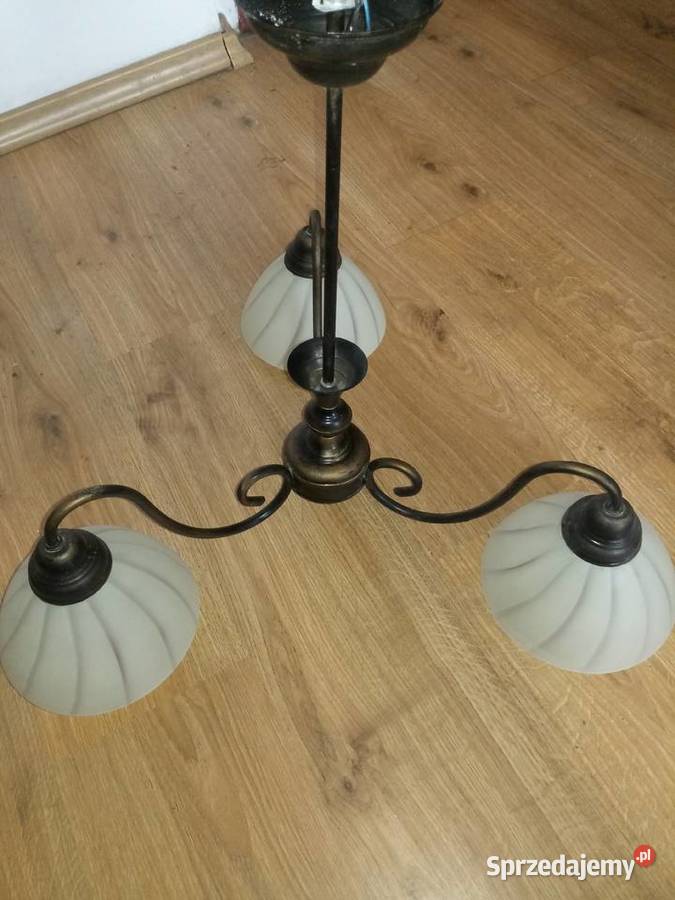 Żyrandol rodem z PRL u Vintage Zawiercie