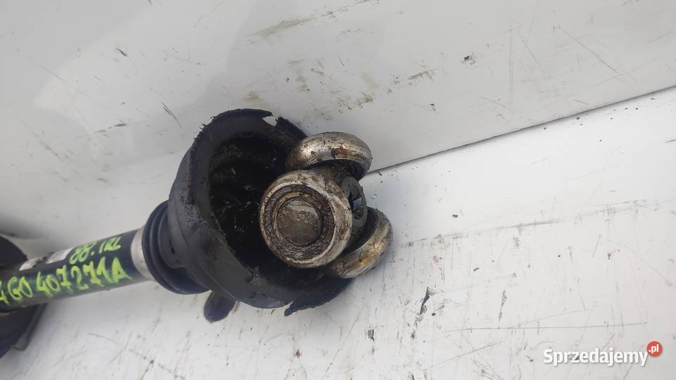 88IRLAUDI A4 B8 A5 8T 30 TDI 8K0407271AJ PÓŁOŚ Włoszczowa
