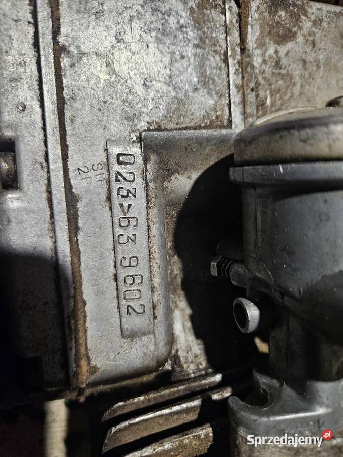 Komar silnik wal skrzynia zapłon