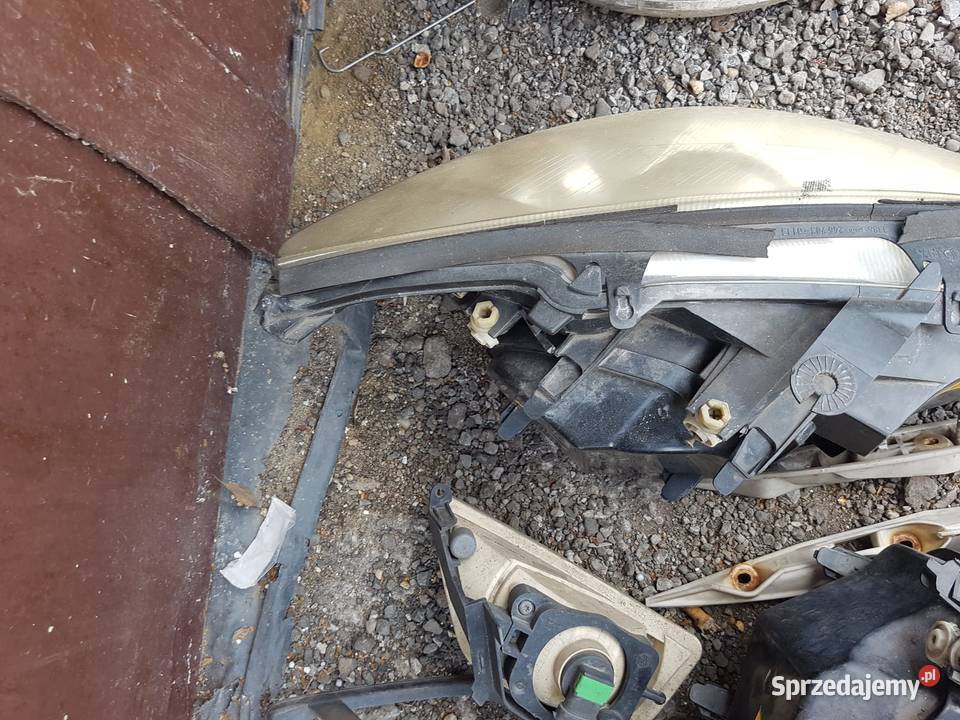 reflektor światło przeciwmgielne ford focus mk1 Czyżowice sprzedam