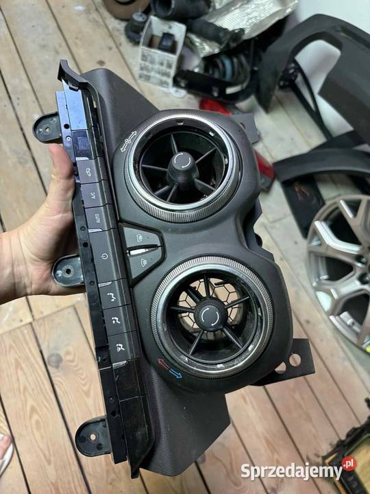 Panel środkowy nawiewów sterowanie klimatyzacją Włocławek