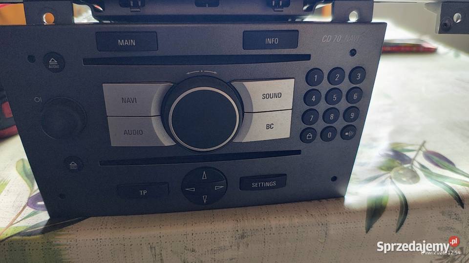 Radio cd70navi AUX plus cid 2 linie Vectra c osobowe Łódź