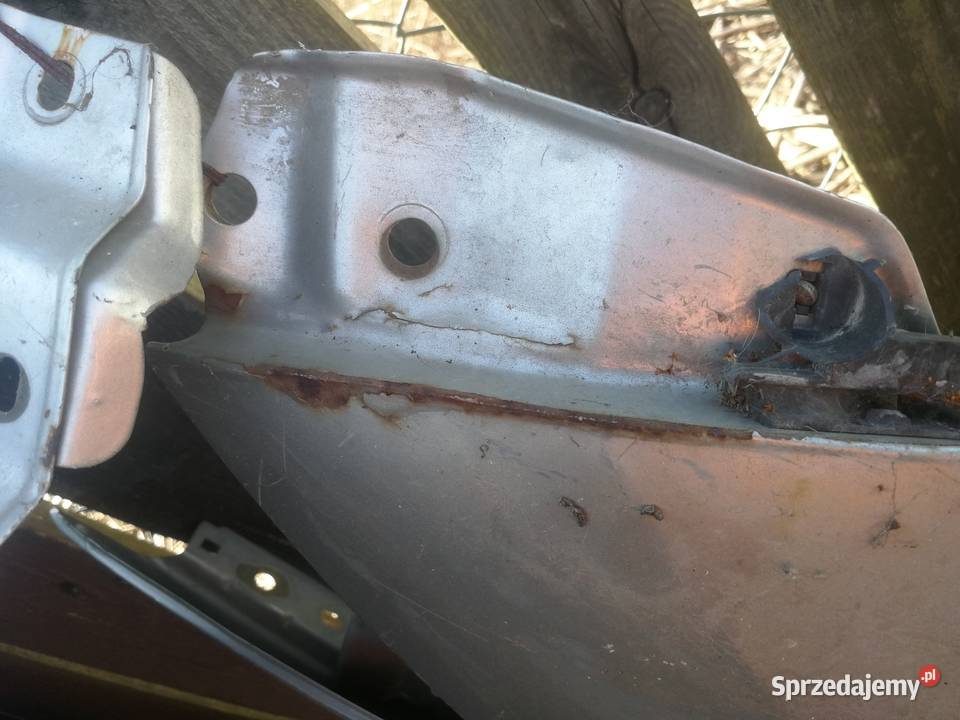 TOYOTA Auris 2007 błotnik prawy Karoseria Górno