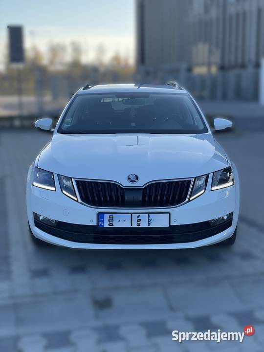 Skoda Octavia III FL Rok produkcji 2018 Sosnowiec