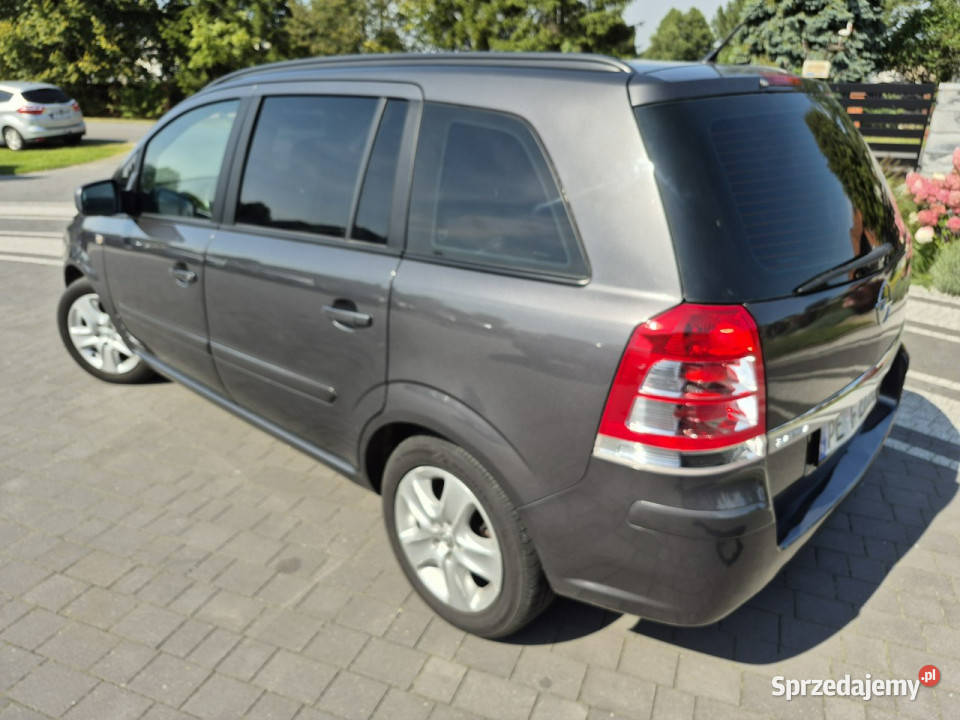 Opel Zafira 16 Benzyna 7 foteli zero rdzy import isofix Drelów
