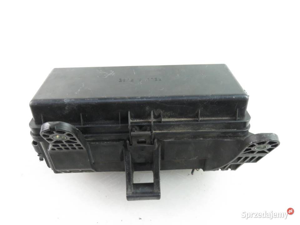 SKRZYNKA BEZPIECZNIKÓW OPEL MERIVA A osobowe małopolskie sprzedam