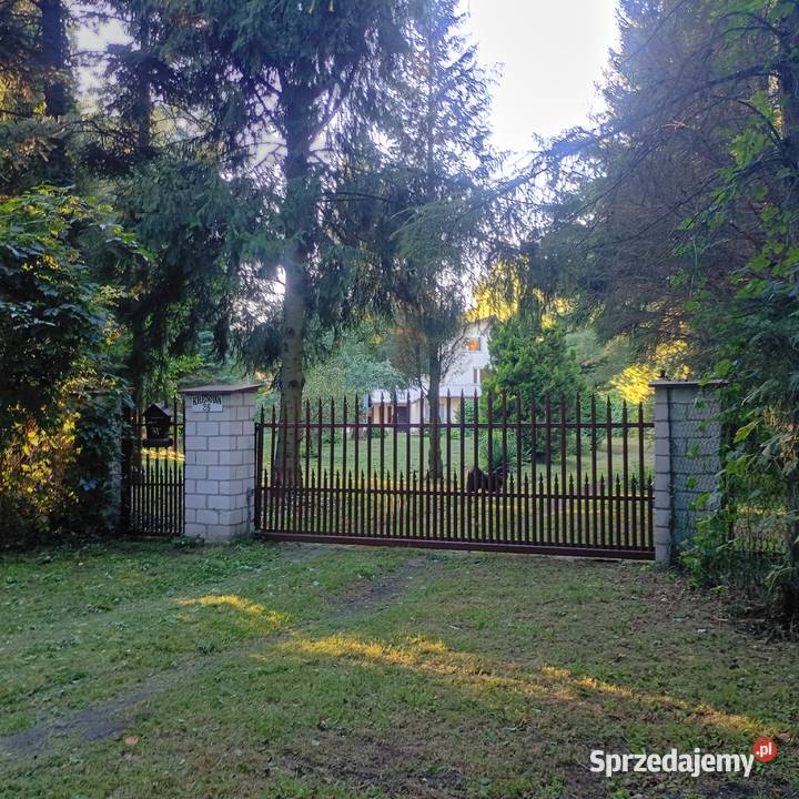 Dom piętrowy z dużą działką w spokojnej okolicy wolnostojący Łask