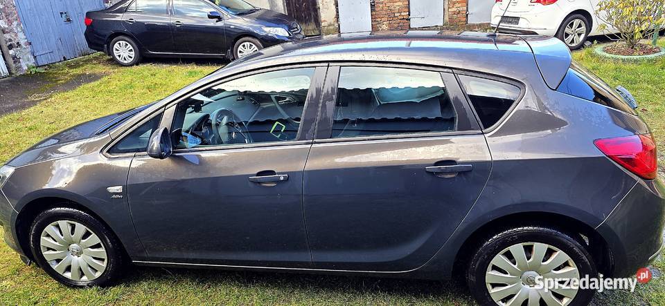 Opel Astra 14 benzyna 101 66930km Astra Czeladź