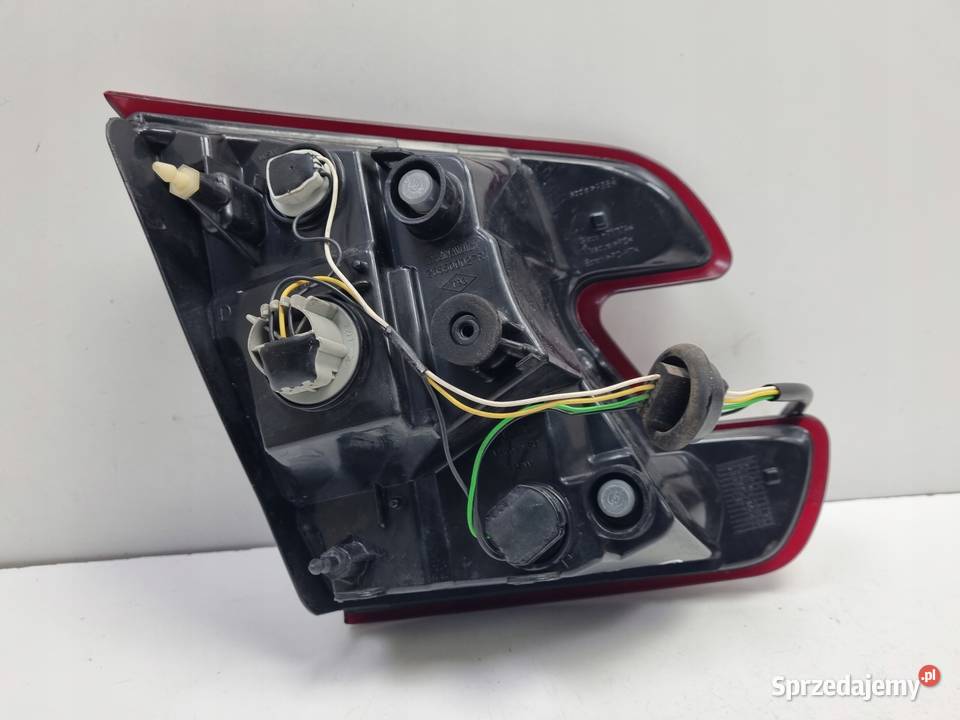 LAMPA PRAWA Renault Megane III kombi TYLNA prawy Rudka