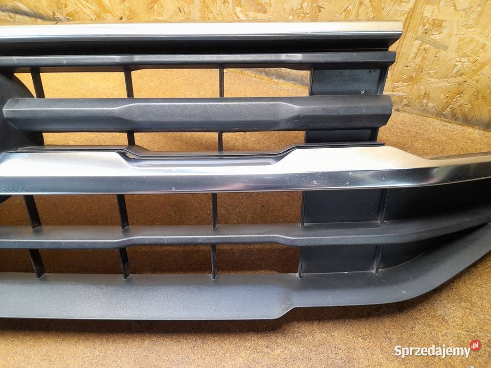 VW AMAROK 2 II 22 2HJ atrapa chłodnicy grill