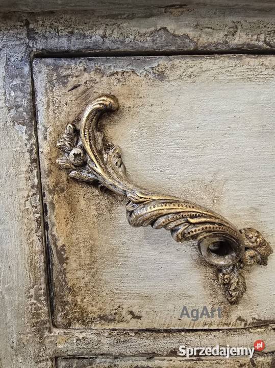 Komoda vintage brocante