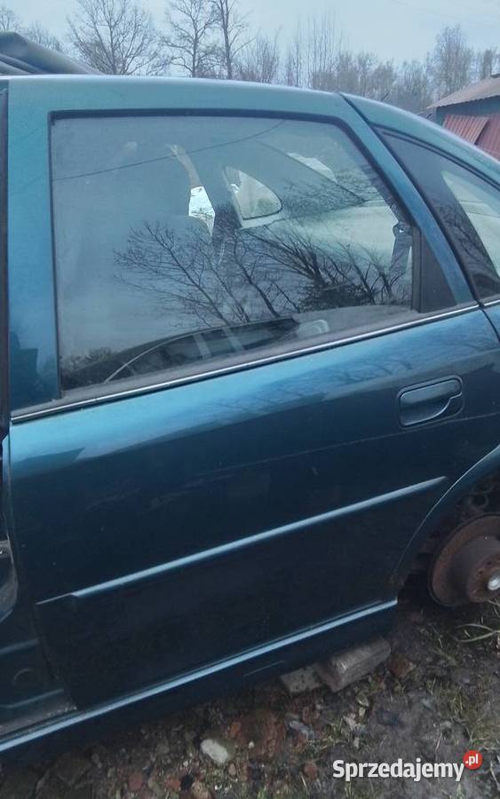 Opel vectra b sedan drzwi lewy tył Z20M łódzkie Piotrów