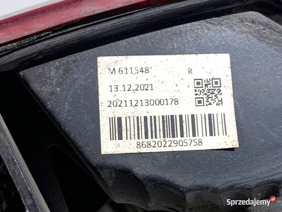 LAMPA PRAWY TYŁ VW CARFTER 30 35 M611548 Bus