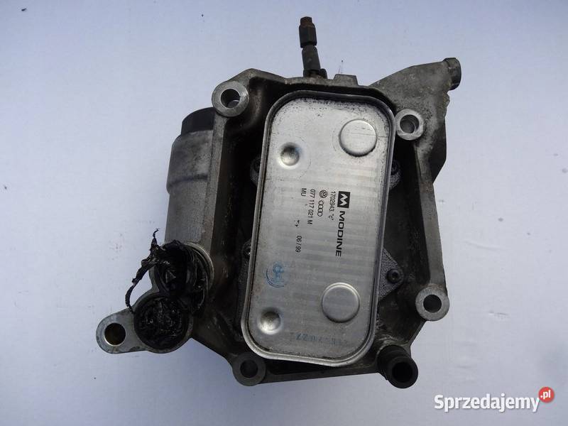 AUDI A8 D2 OBUDOWA PODSTAWA OLEJU 077115401H osobowe Przemęt sprzedam