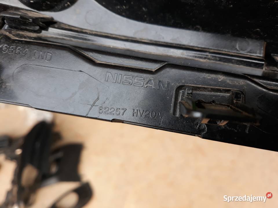 NISSAN QASHQAI II J11 KRATKA LEWA ZDERZAKA PRZÓD Części samochodowe Międzychód
