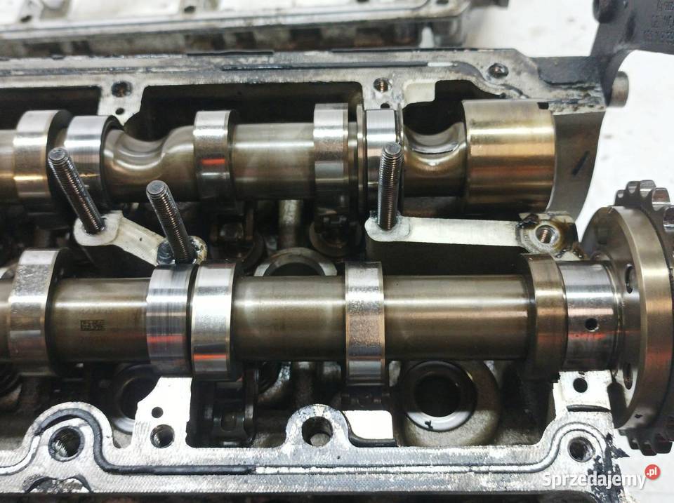 GŁOWICA KOMPLETNA PRAWA 1057354AS 42 TDI V8 Audi Głowice cylindrów