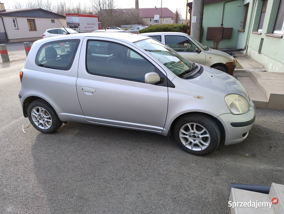 Toyota Yaris 2003 r Lift 1.0 B 1 właściciel w kraju