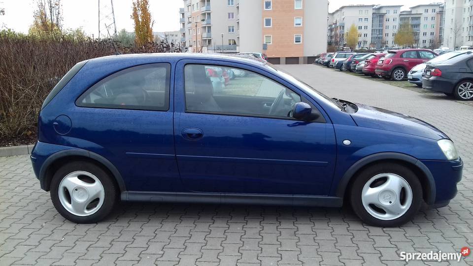 Zadbany Opel Corsa C Dodatkowe wyposażenie czujnik parkowania Poznań sprzedam