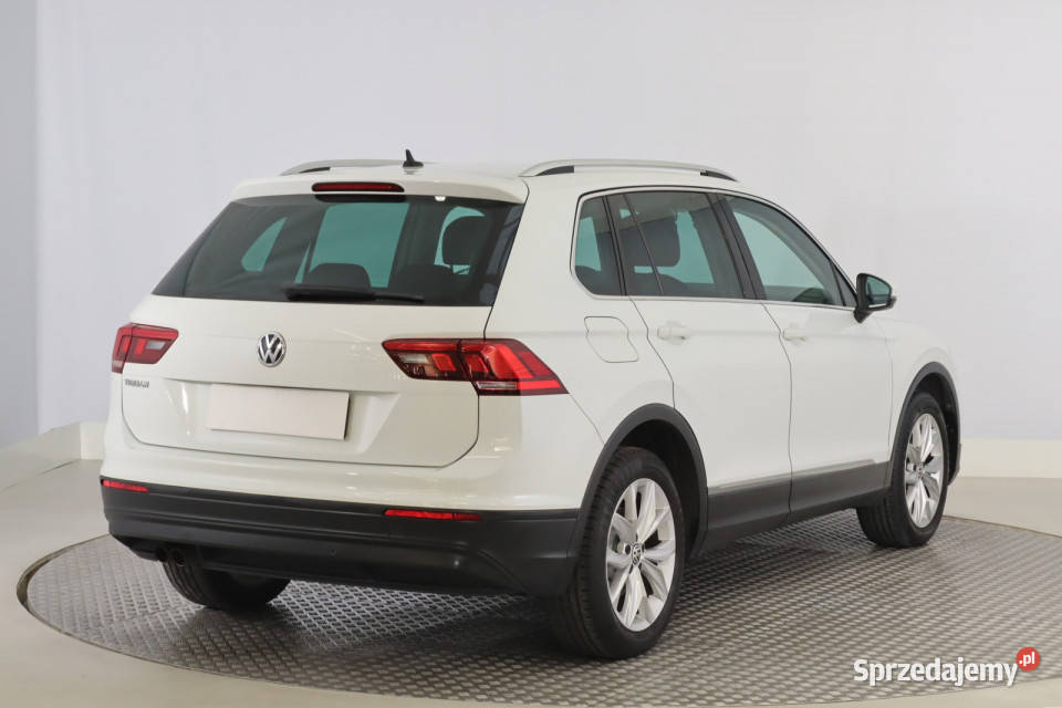 VW Tiguan 15 TSI asystent pasa ruchu śląskie