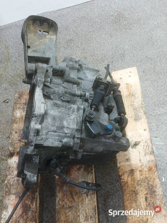 SKRZYNIA BIEGÓW 1023704 25 TDI Volvo V70 II osobowe