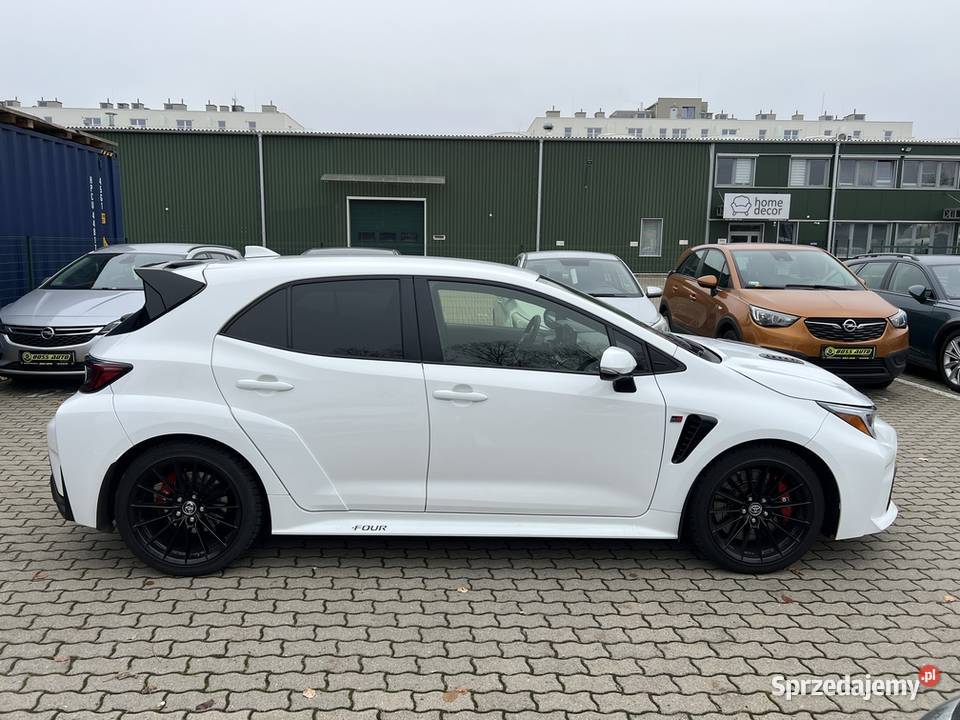 Toyota GR Corolla 2023 czujnik martwego pola