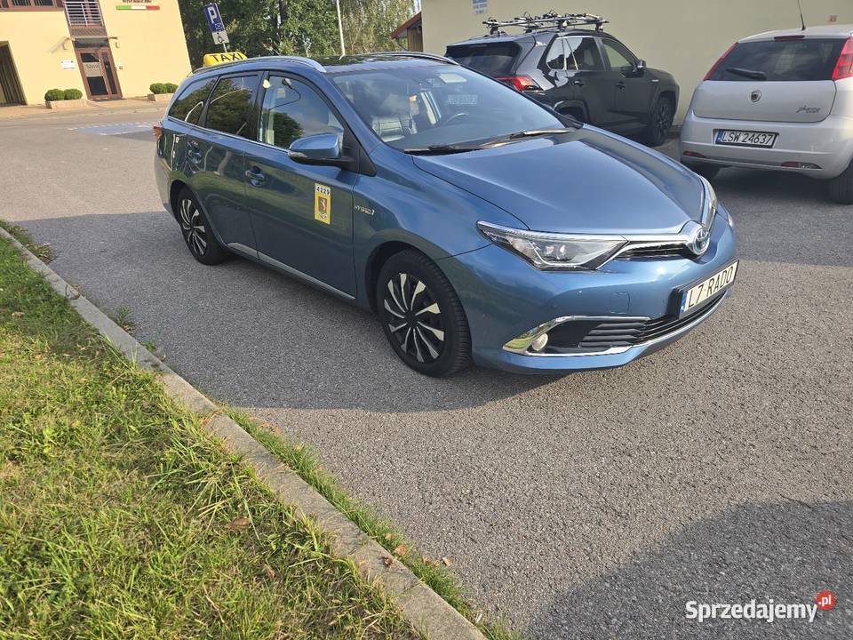 Sprzedam Toyota auris kombi Hybryda 29000km Lublin