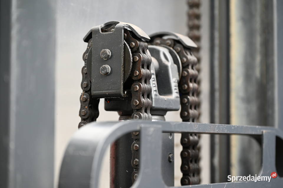 Paleciak elektryczny Linde L16 AP Triplex 470 śląskie Częstochowa