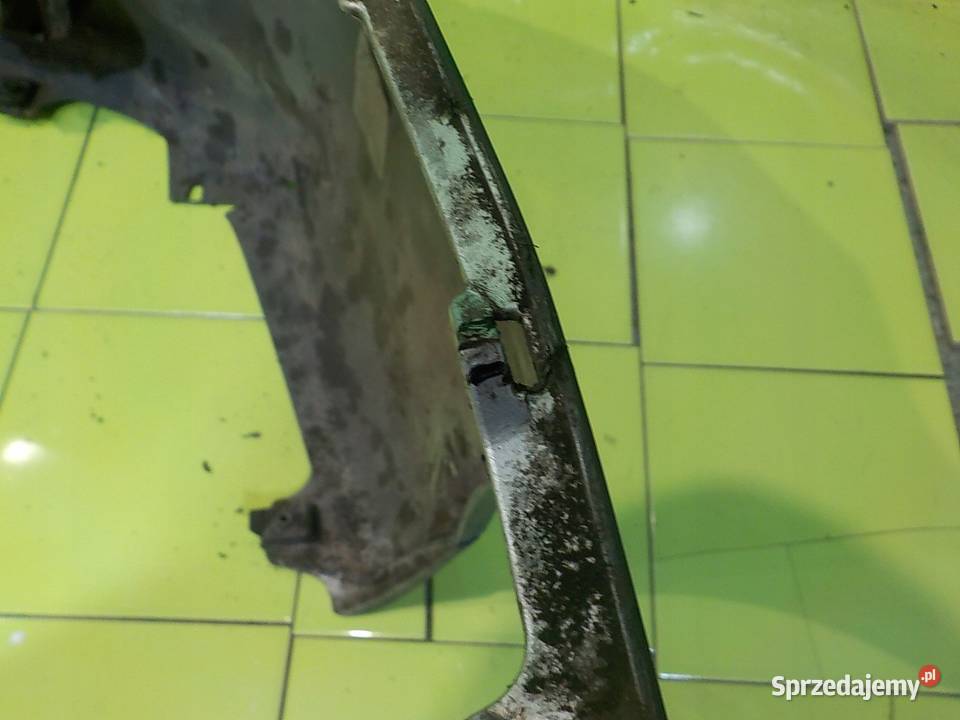 TOYOTA PRIUS II 15 B 07 VVTI HB 5D zderzak przod