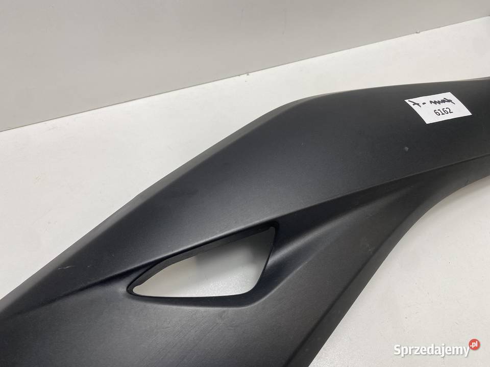 YAMAHA X XMAX 1823 PRAWY DEKOR LISTWA BOCZEK