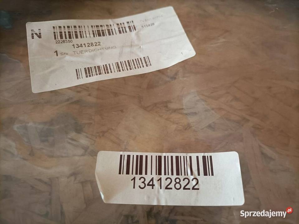 OPEL ADAM 22 USZCZELKA DRZWI 13412822 Pleszew sprzedam