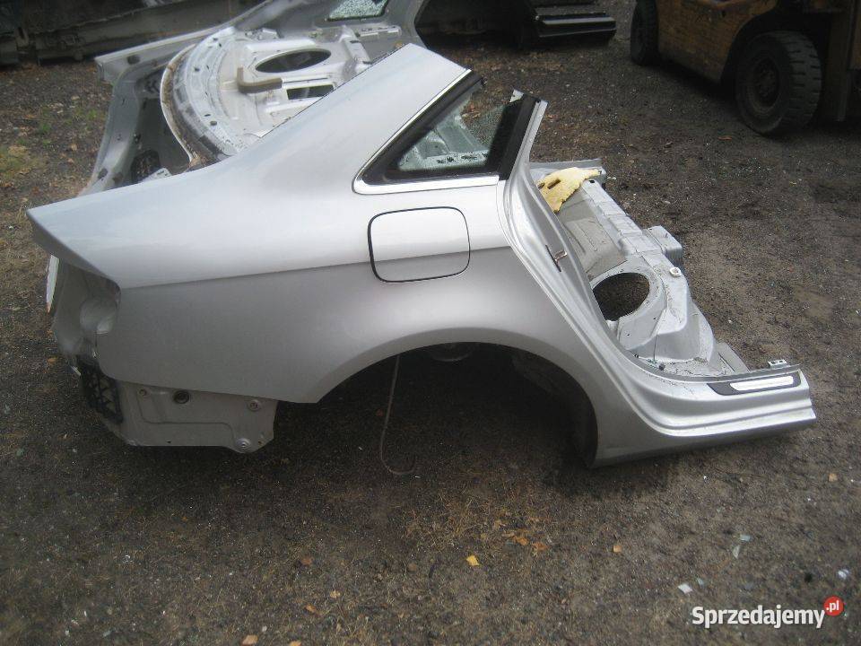 audi a4 b8 sedan 0815r błotnik tył prawy lewy wielkopolskie Rakoniewice