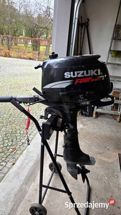 Silnik zaburtowy SUZUKI DF5 5 serwisie pierwszy Żeglarstwo
