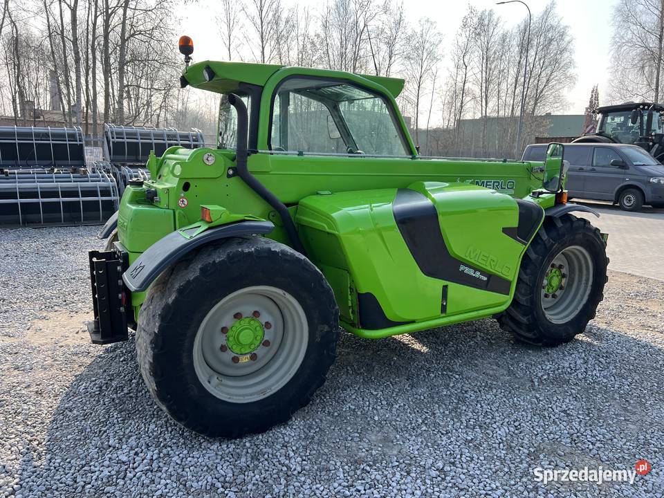 Ładowarka teleskopowa Merlo P 326 Top